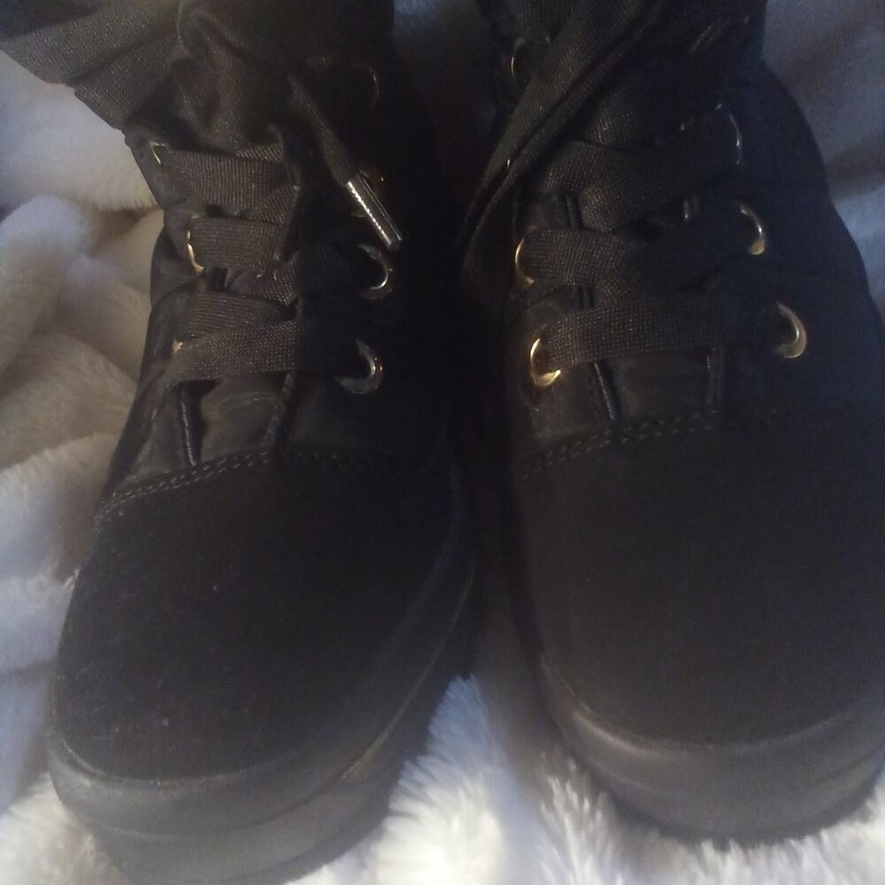 Pajar Canada Black w/Gold Accent Snow Boots (Quilted) Size: 8-8.5 NWT - Picture 3 of 10